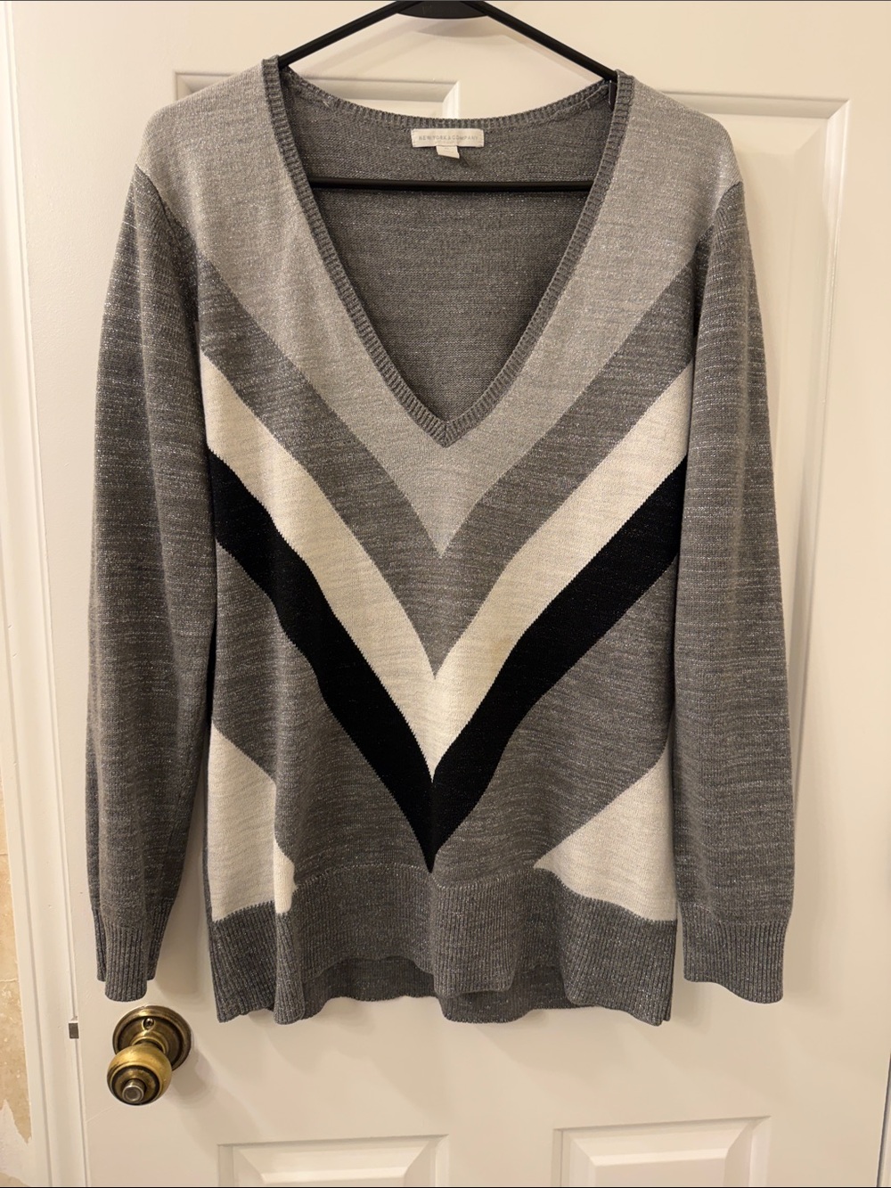 New York & Company Gray Chevron V-Neck Sweater with Black & Cream Accents